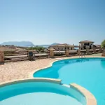 Sardegnaot Vista Mare Piscina E Nyaraló *