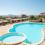 Sardegnaot Vista Mare Piscina E Сasa de vacaciones Olbia
