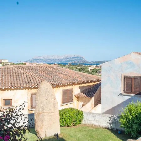 Будинок відпочинку Sardegnaot Vista Mare Piscina E
