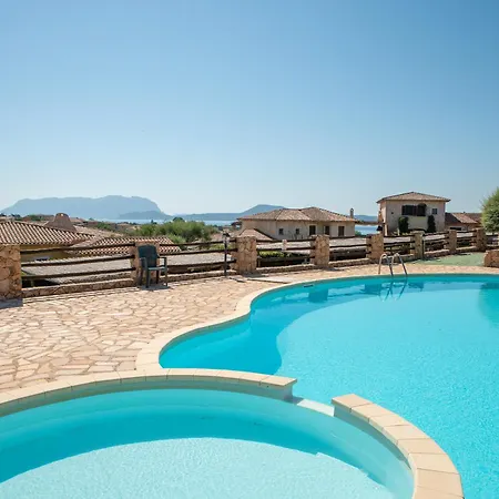Sardegna Vista Mare E Piscina Holiday home