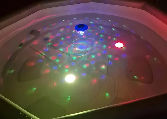 Hébergement de vacances Sardegnaot Vista Mare Piscina E *